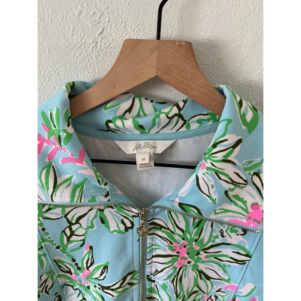 Lilly Pulitzer Eleni UPF 50 Pullover Multi Sun Of A Bun Blue Floral Size M - Picture 3 of 4